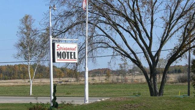 Springmount Motel Оуэн-Саунд Экстерьер фото