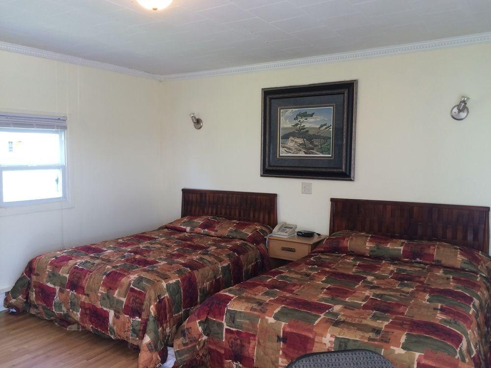 Springmount Motel Оуэн-Саунд Экстерьер фото